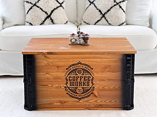 Uncle Joe´s Truhe Coffee Couchtisch Truhentisch im Vintage Shabby chic Style aus Massiv-Holz in braun mit Stauraum und Deckel Holzkiste Beistelltisch Landhaus Wohnzimmertisch Holztisch nussbaum